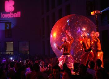 Loveball gay y lesbian Festival
