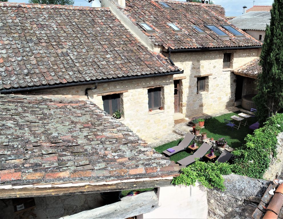 La Casona de Castilnovo - gay rural hotel
