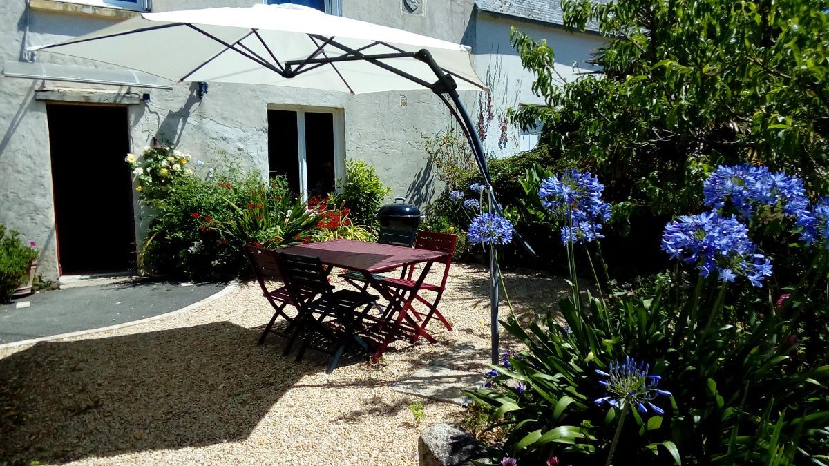 Bed and breakfast in Britany, the sea in the countryside