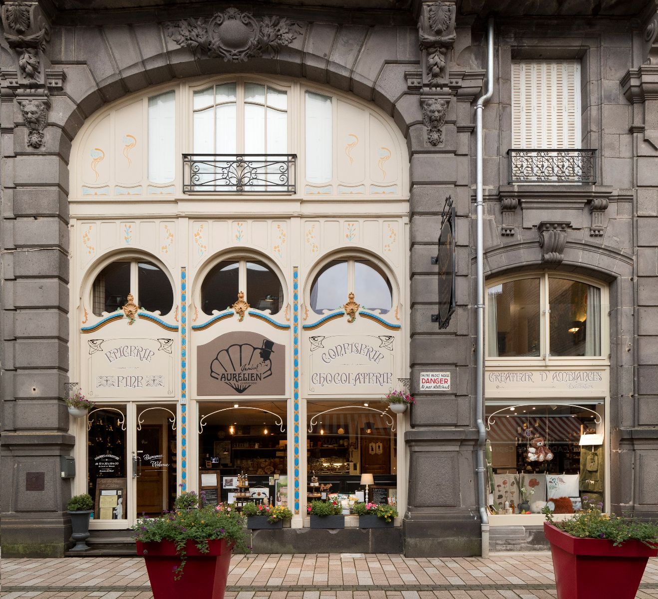 Le bistrot de Monsieur Aurélien Le bistrot de Monsieur Aurélien