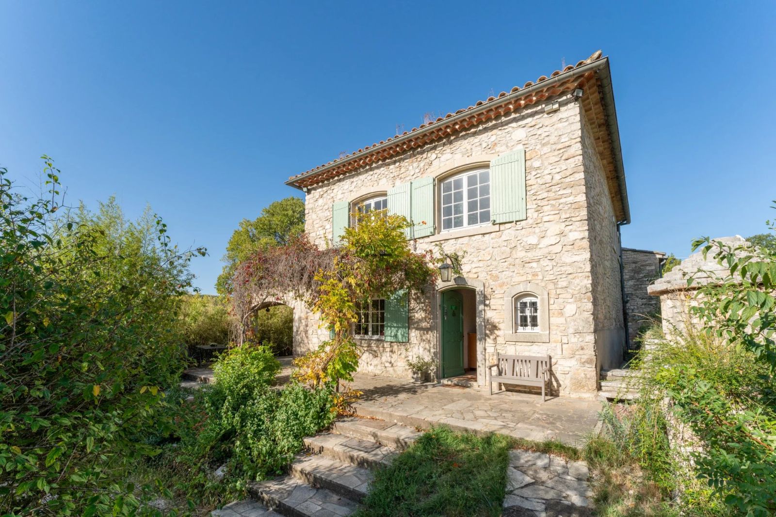 Provençal 4-Bed House, 6 Gites, Pool And 3.1HA Provençal 4-Bed House, 6 Gites, Pool And 3.1HA