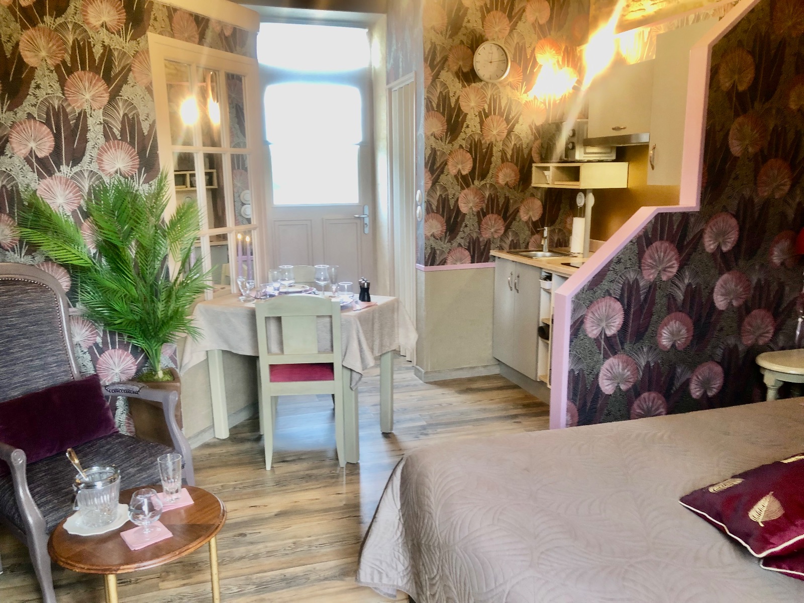 Les Fleurs de Lys Les Fleurs de Lys