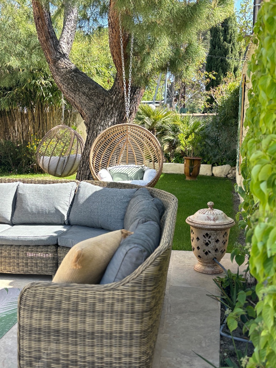 Appartement dans villa avec piscine et jardin