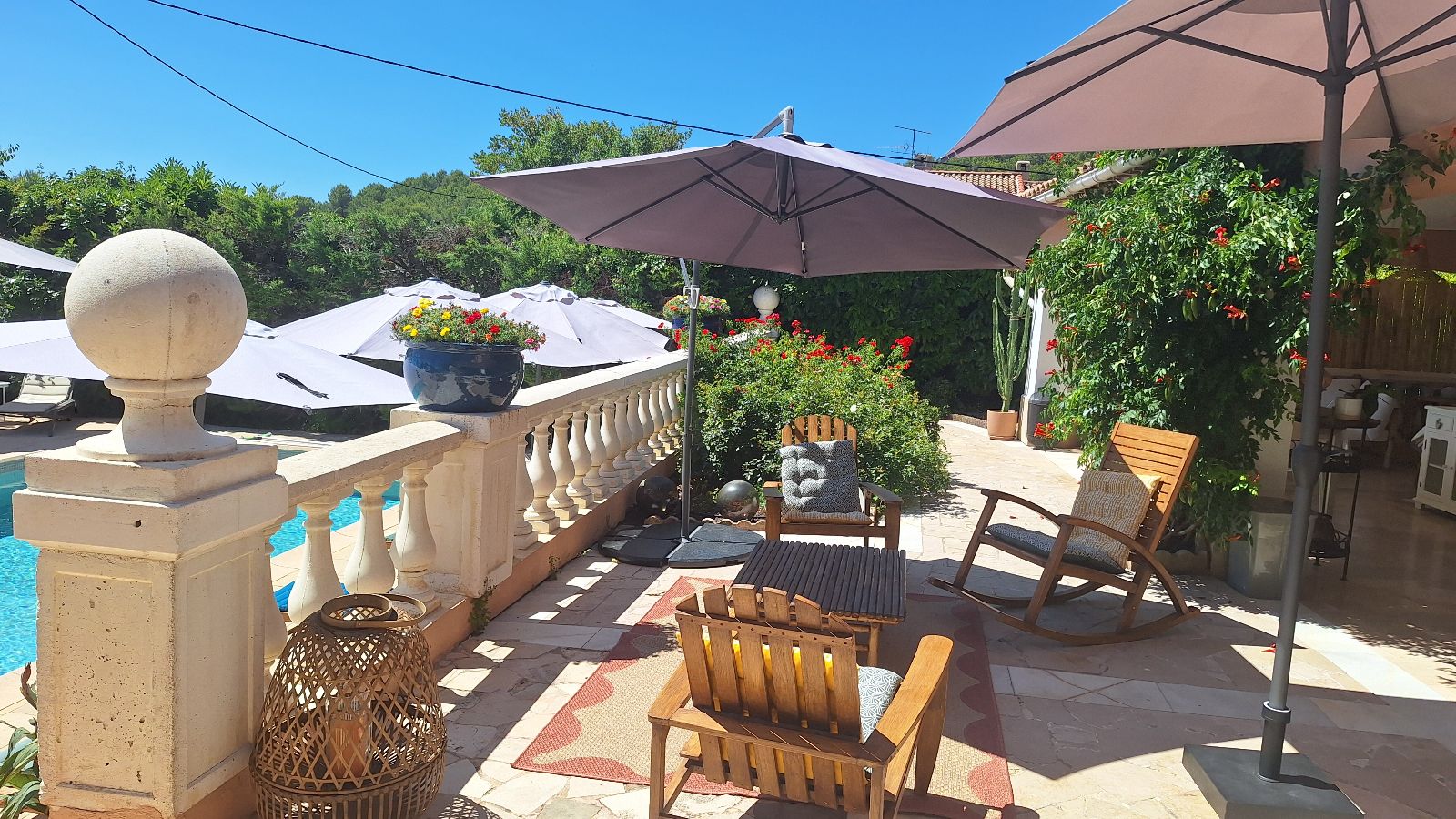 Day pass by the pool at Domaine Magique