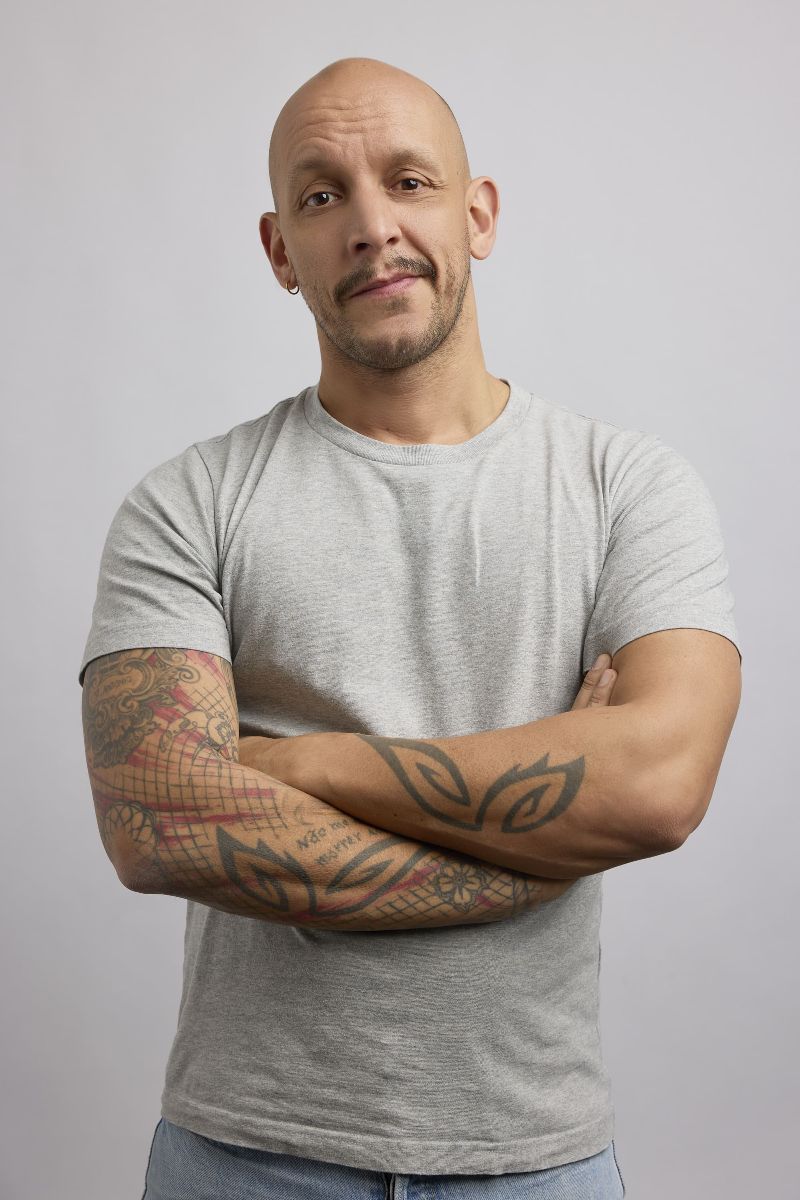 Tony Masseur - Relaxation massage by appointment  As a sports massage therapist and relaxation practitioner, I travel throughout Paris and the surrounding towns.