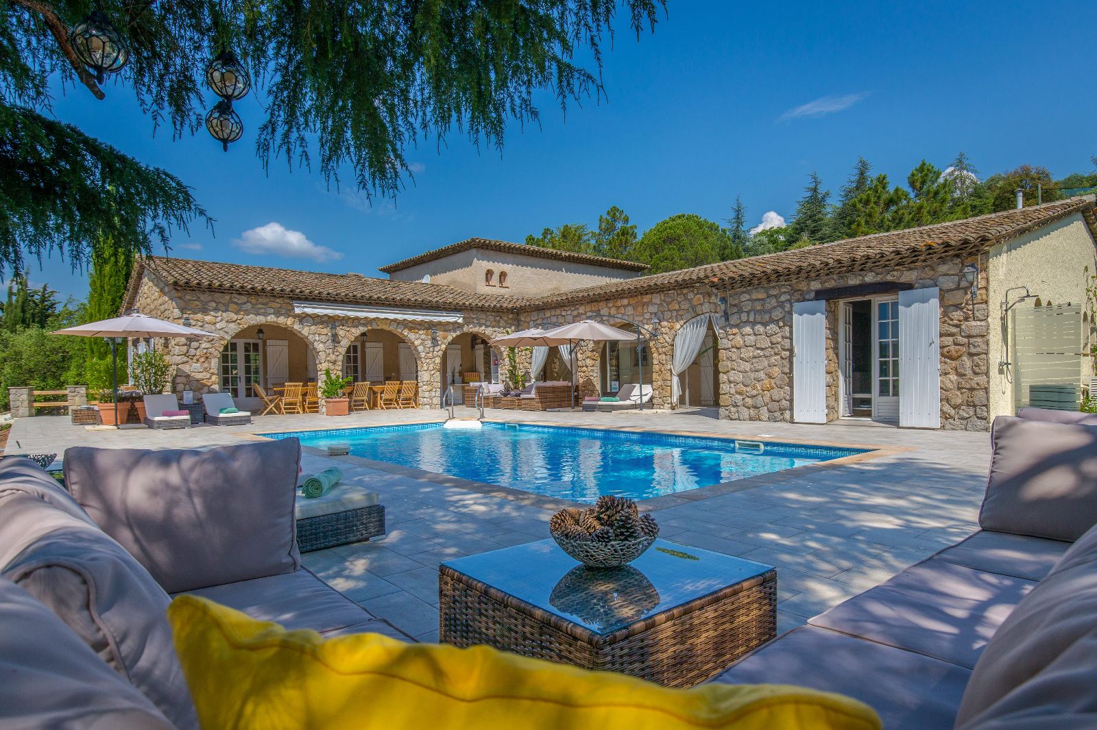 Devenez propriétaire d'une maison d'hôtes gay sur la Côte d'Azur Devenez propriétaire d'une maison d'hôtes gay sur la Côte d'Azur