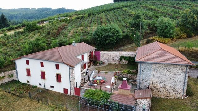 La Ferme des Entremains, B&B in Beaujolais