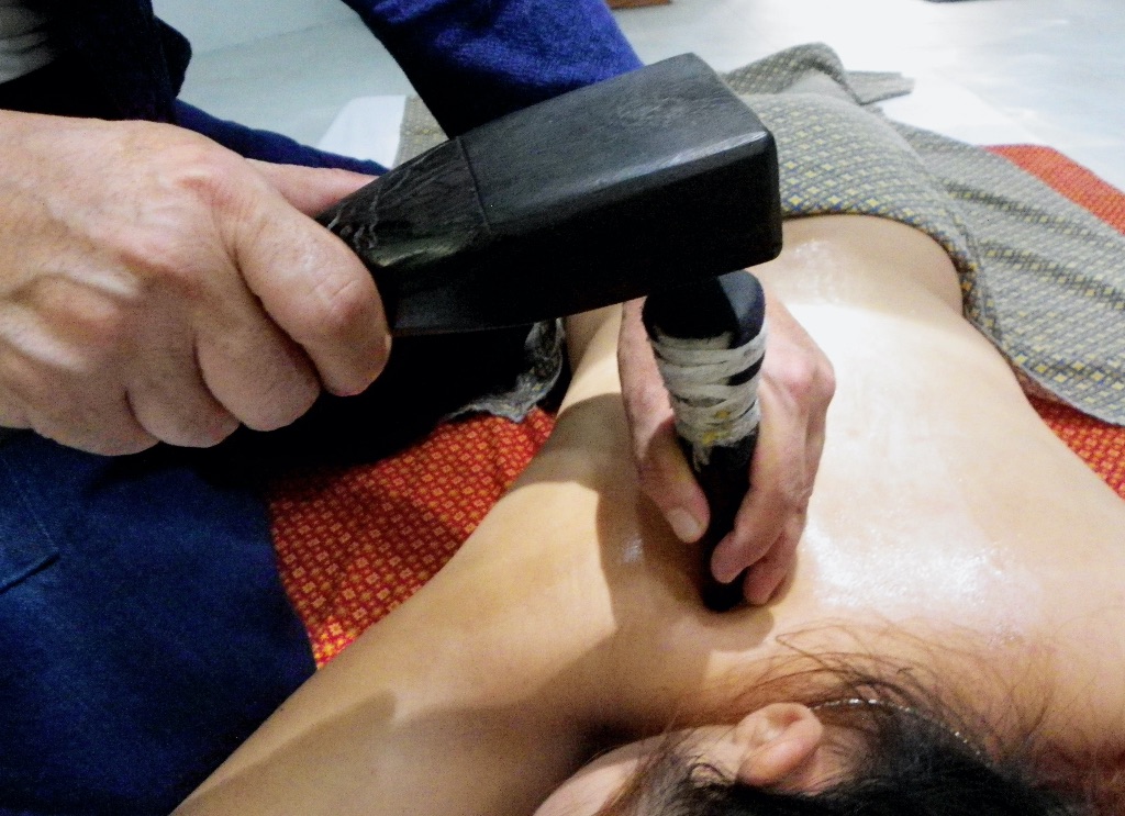 Tout le corps est travaill lors d'un Tok Sen