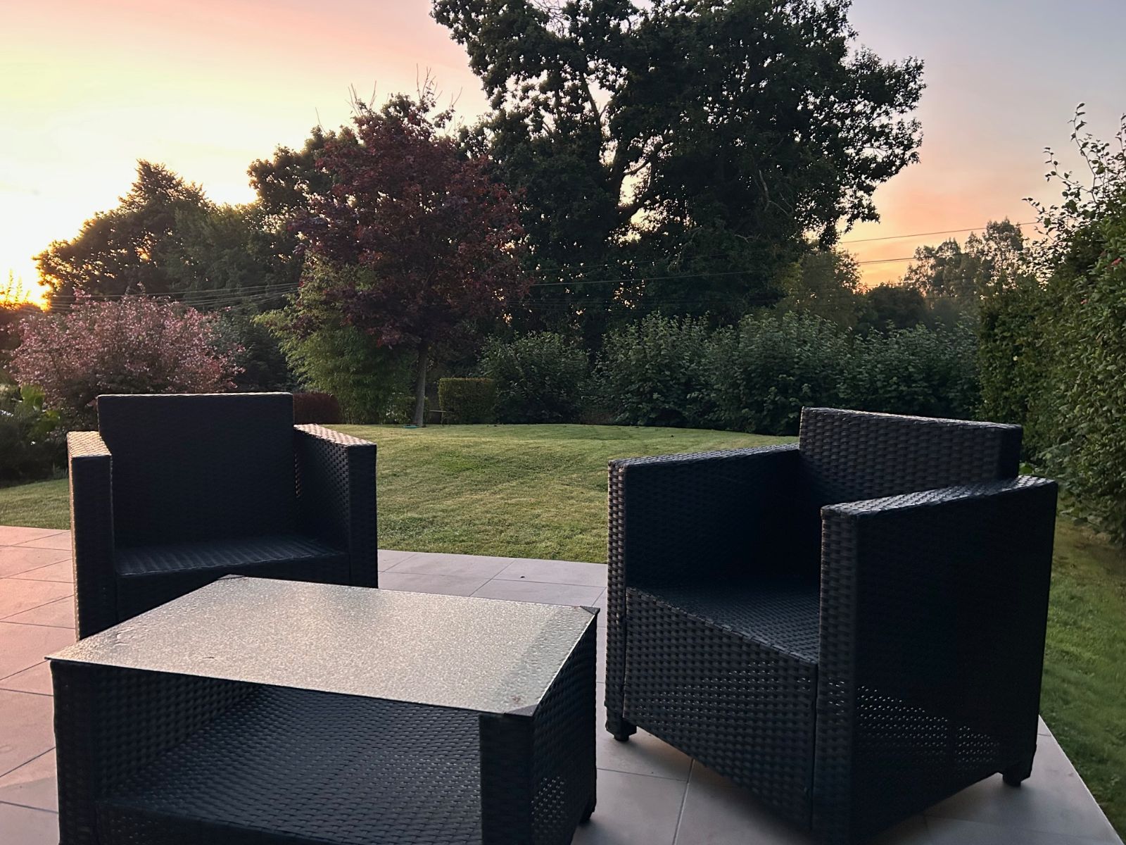 Au lever du soleil, en terrasse