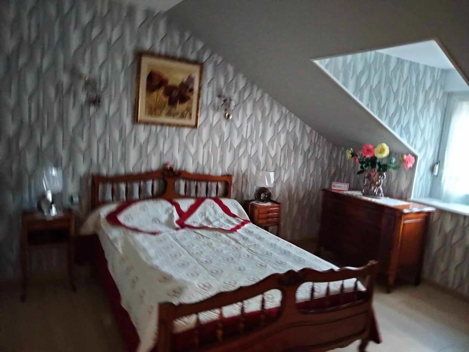 Chambre Valréas lit double Chambre Valréas lit double