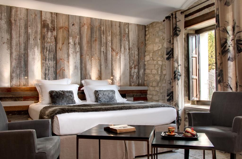 Chambre Repos du Guerrier et son spa privé Chambre Repos du Guerrier et son spa privé