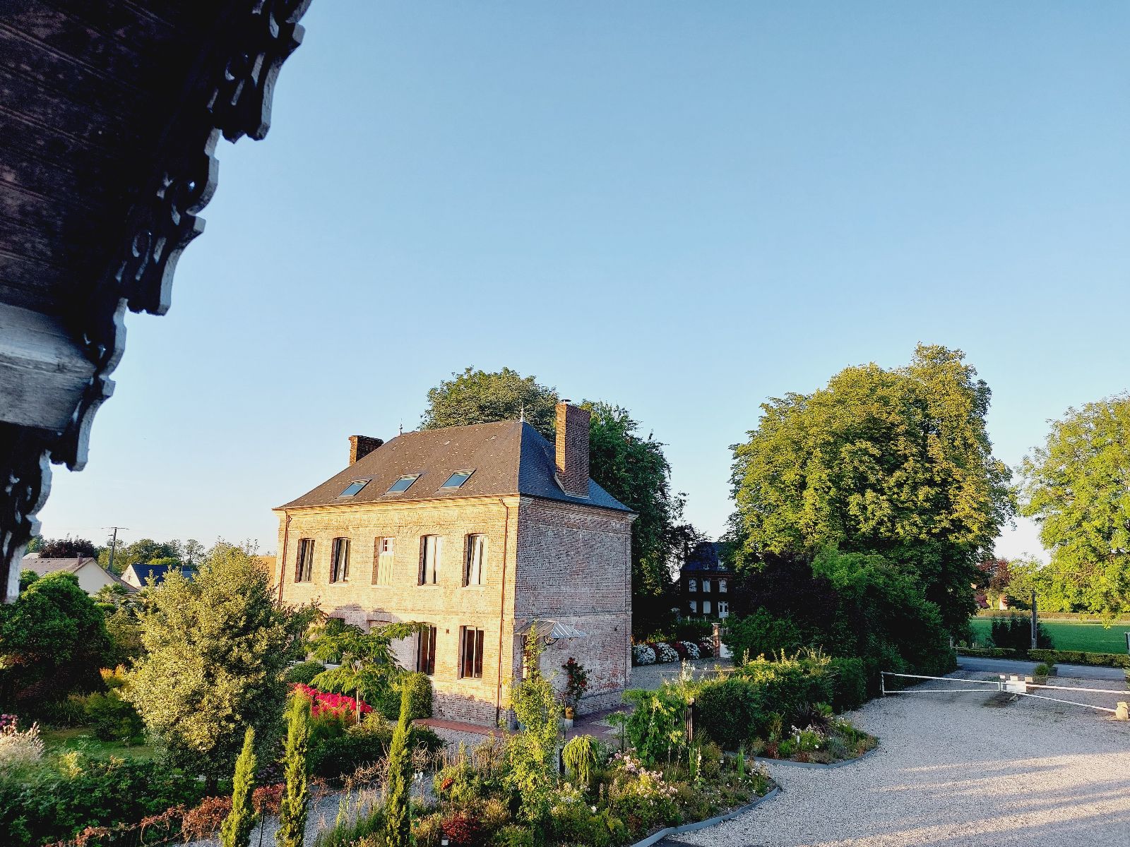 Vue sur la maison d'htes et la campagne
