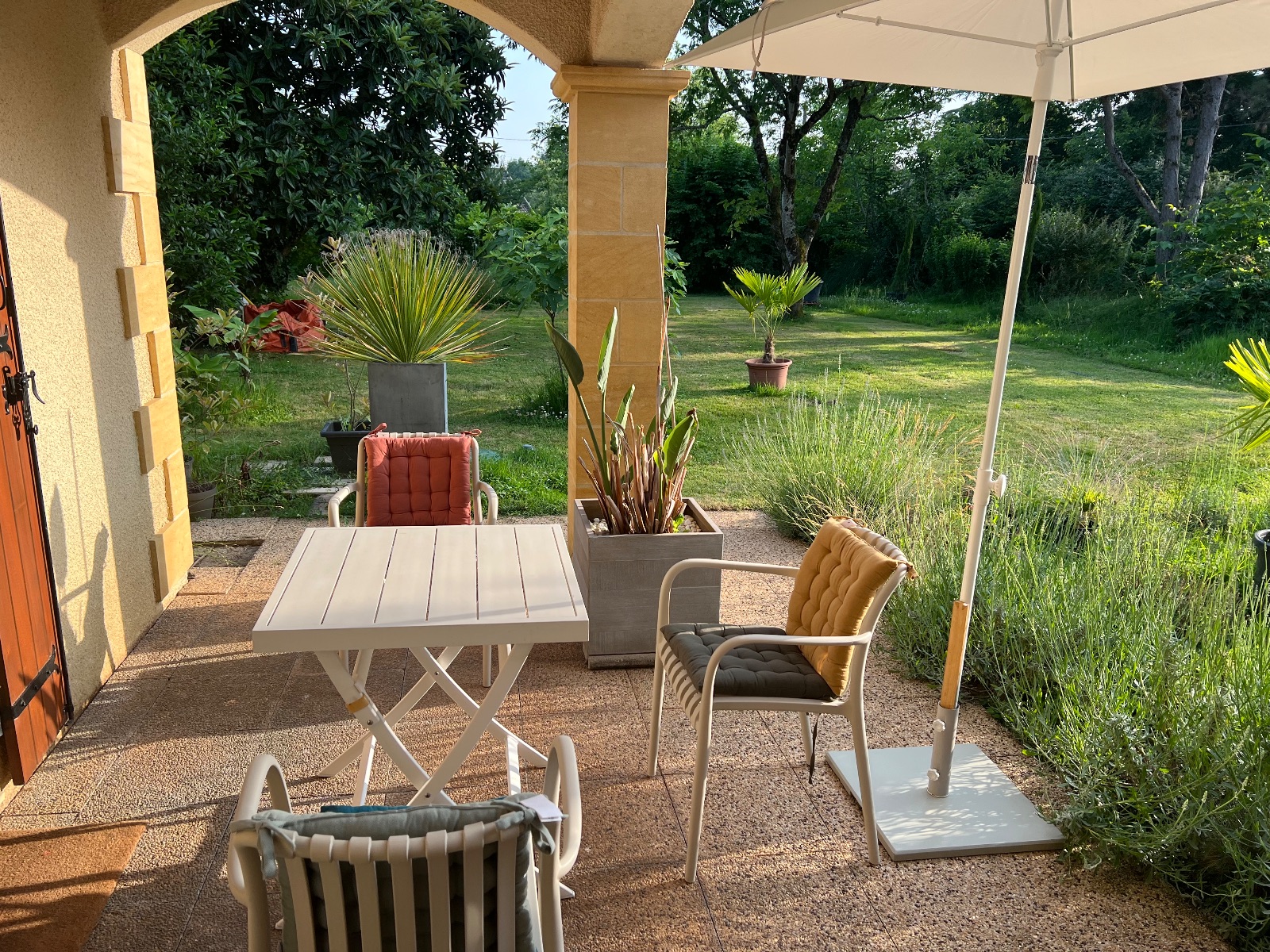 La terrasse sud-ouest La terrasse sud-ouest