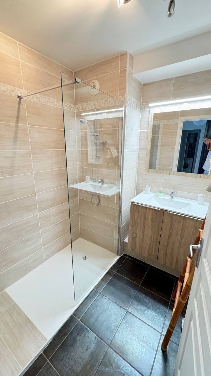 T2 Salle de douche. 