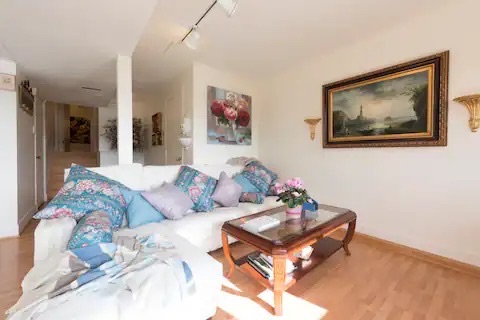 Living room - cozy movie or game night Living room - cozy movie or game night