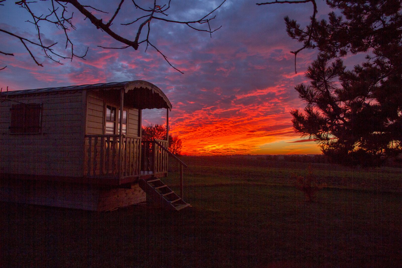 Coucher de soleil sur la roulotte Coucher de soleil sur la roulotte