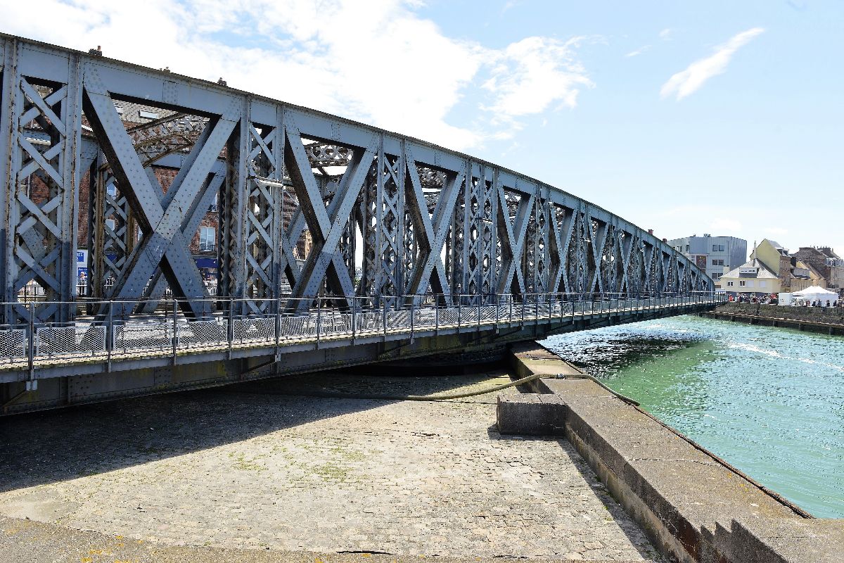 Le Pont Colbert (class et en restauration)
