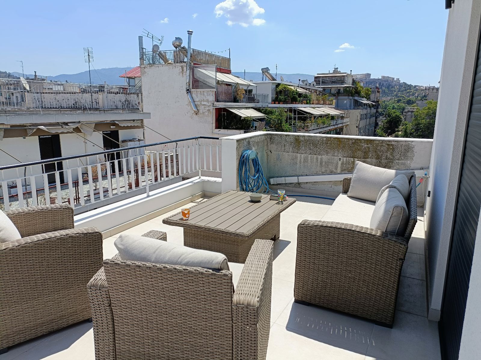 La terrasse coté Sud La terrasse coté Sud