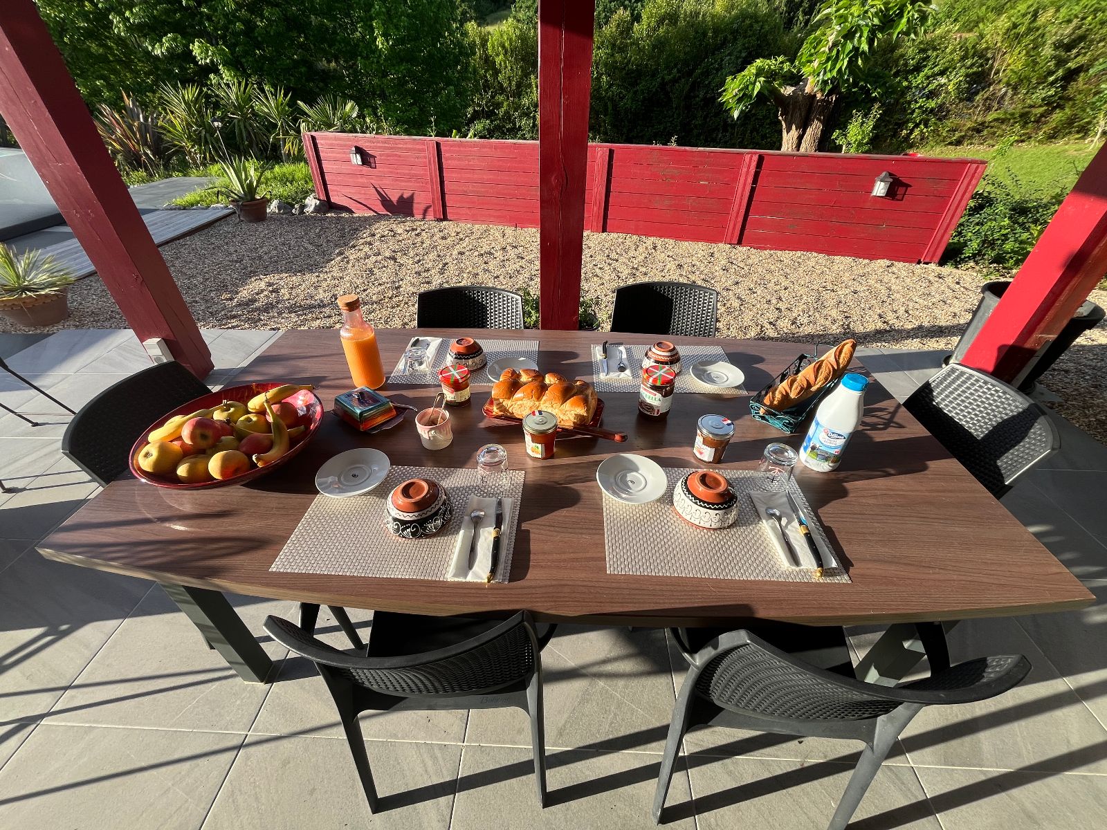Petit déjeuner terrasse Petit déjeuner terrasse