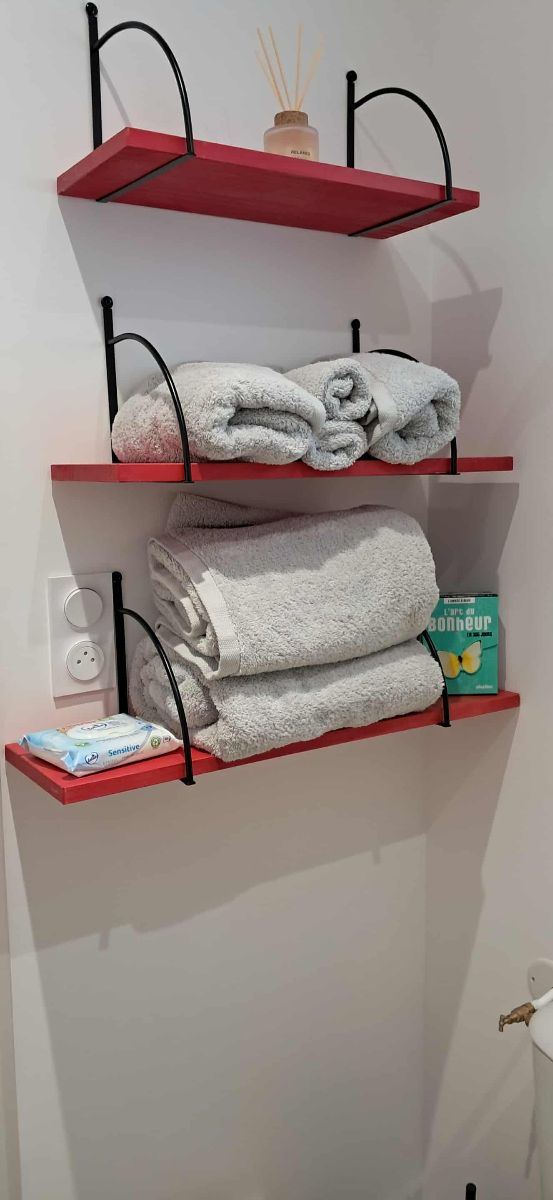 Petites et grandes serviettes salle de bains Petites et grandes serviettes salle de bains