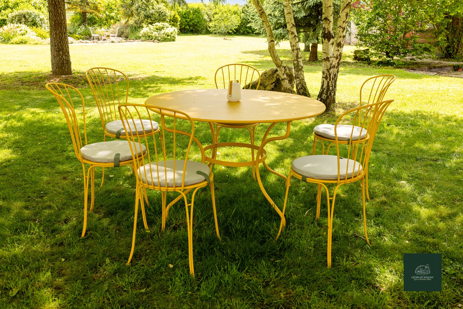 Extérieur (Espace repas) Extérieur (Espace repas)