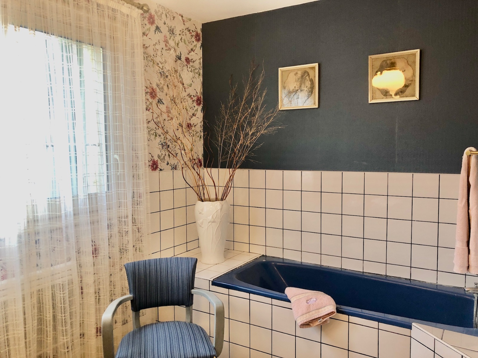 Salle De Bains / Douche, Baignoire, Vasque Salle De Bains / Douche, Baignoire, Vasque