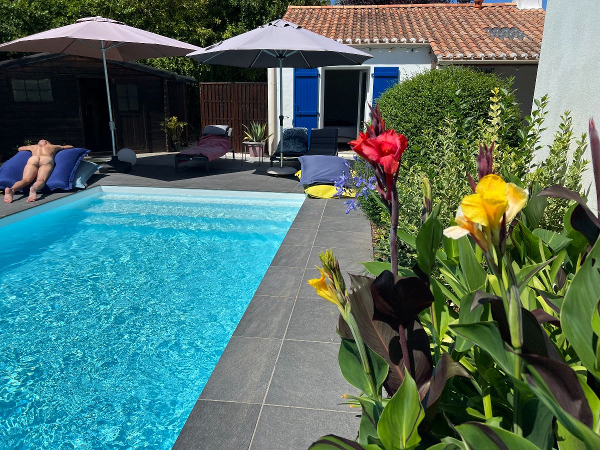 La piscine / the poolGay Sejour