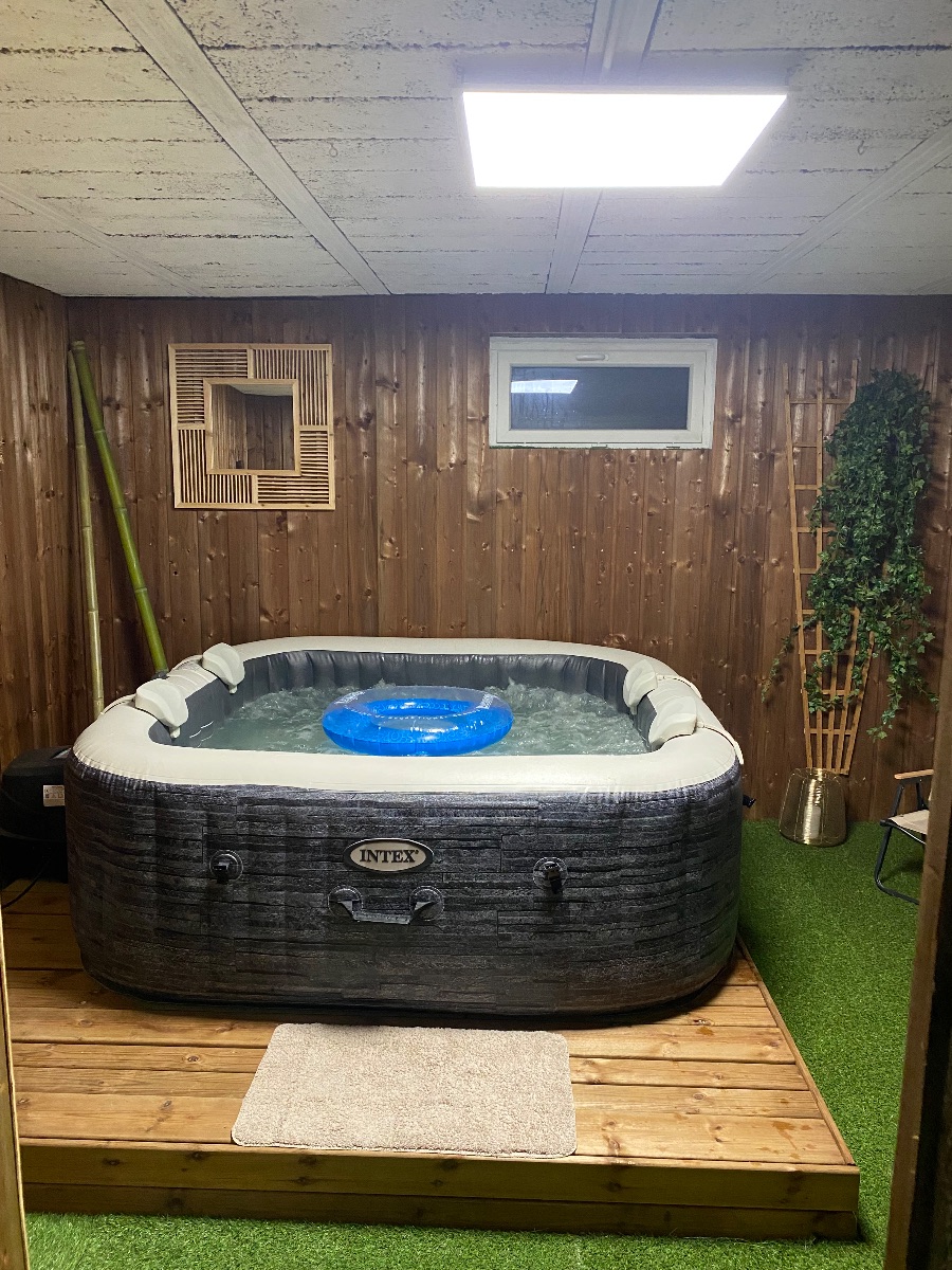 Espace spa naturiste 6 personnes Espace spa naturiste 6 personnes