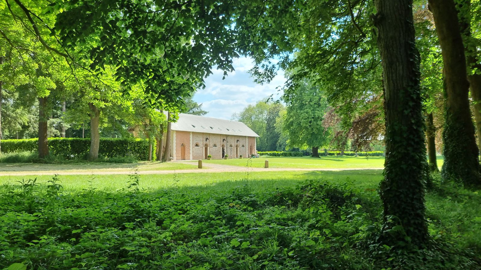 Les Ecuries du chateau de Brumare Les Ecuries du chateau de Brumare