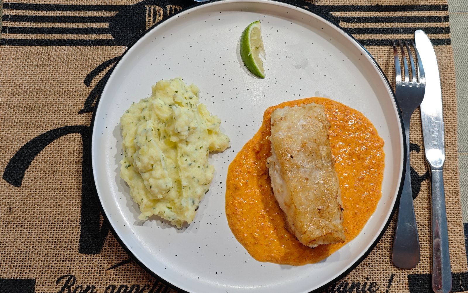 Dos de cabillaud sauce chorizo Dos de cabillaud sauce chorizo