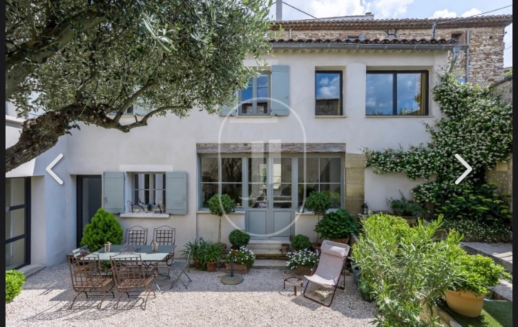 Façade vue du patio Façade vue du patio