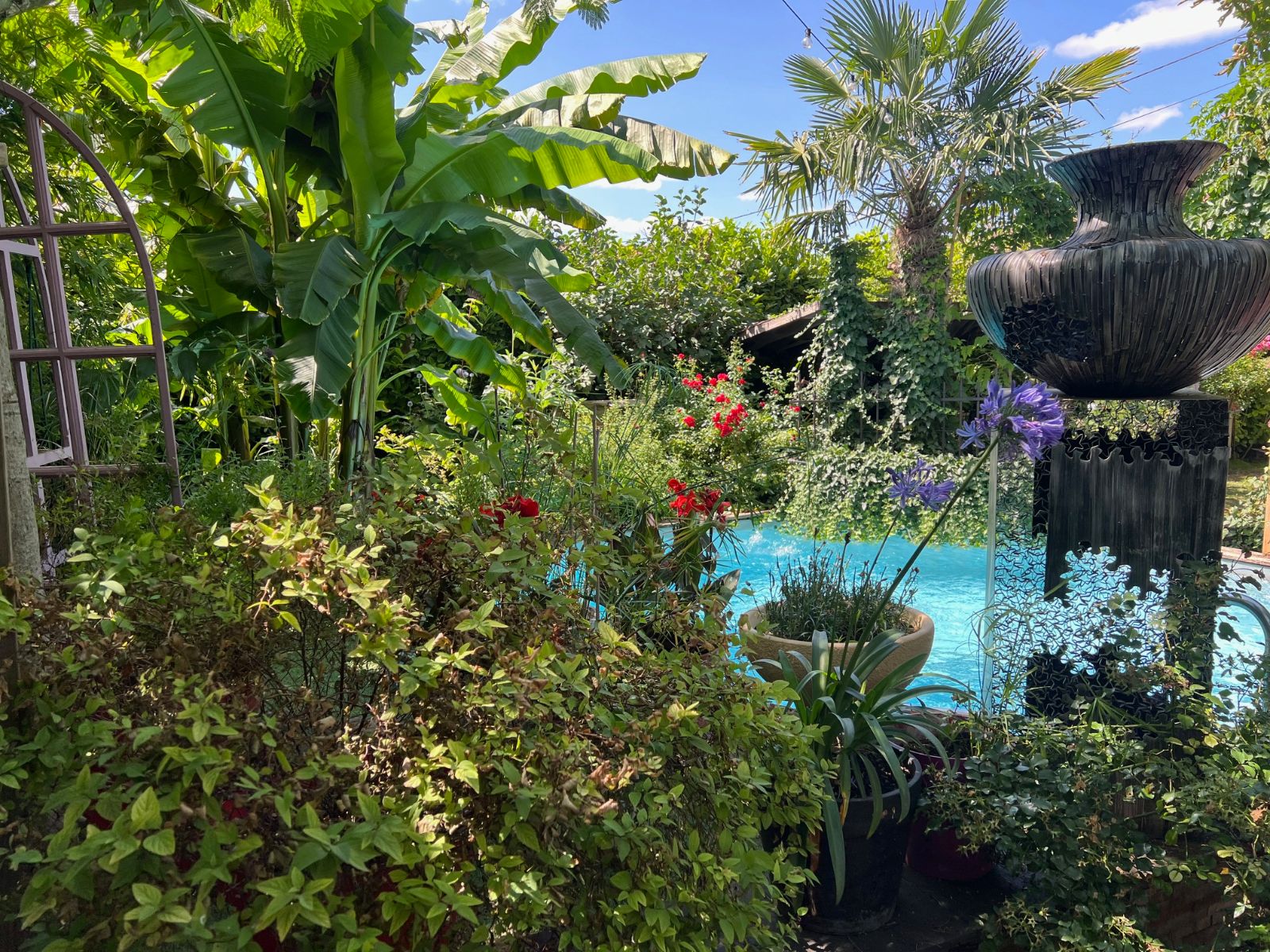 L'EXTERIEUR L'EXTERIEUR