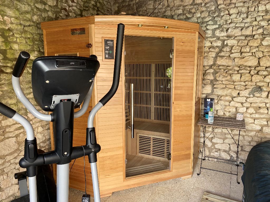 espace détente avec sauna et fitness