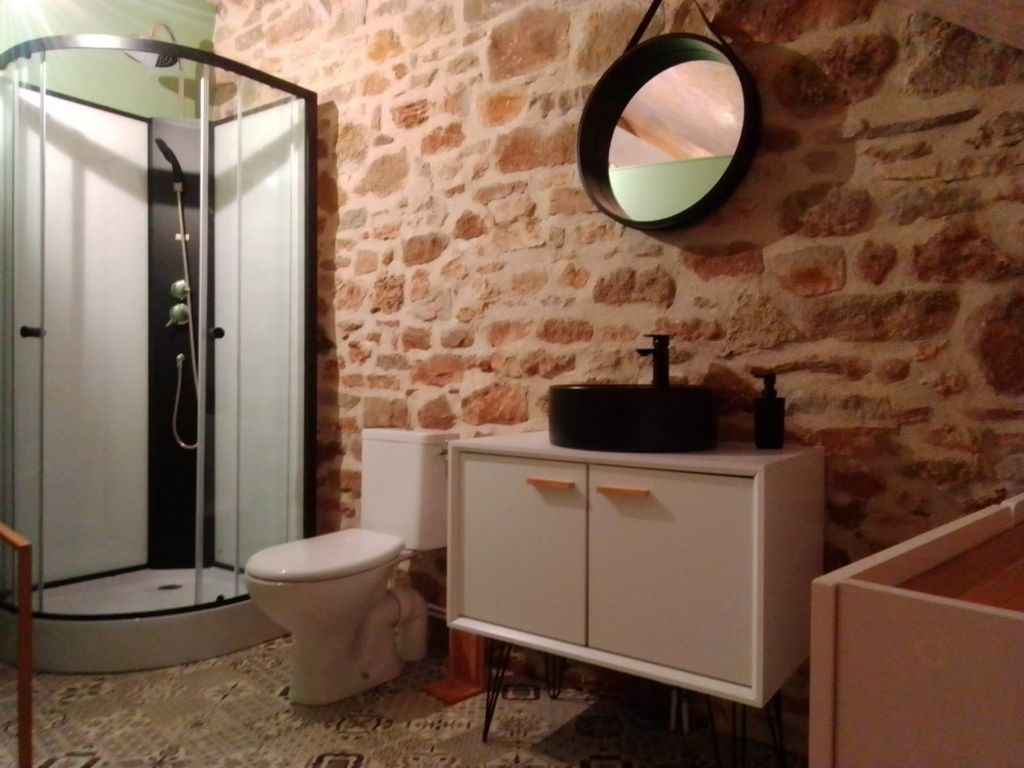 Salle de bain / Studio d'hôtes ''Le Perchoir'' Salle de bain / Studio d'hôtes ''Le Perchoir''