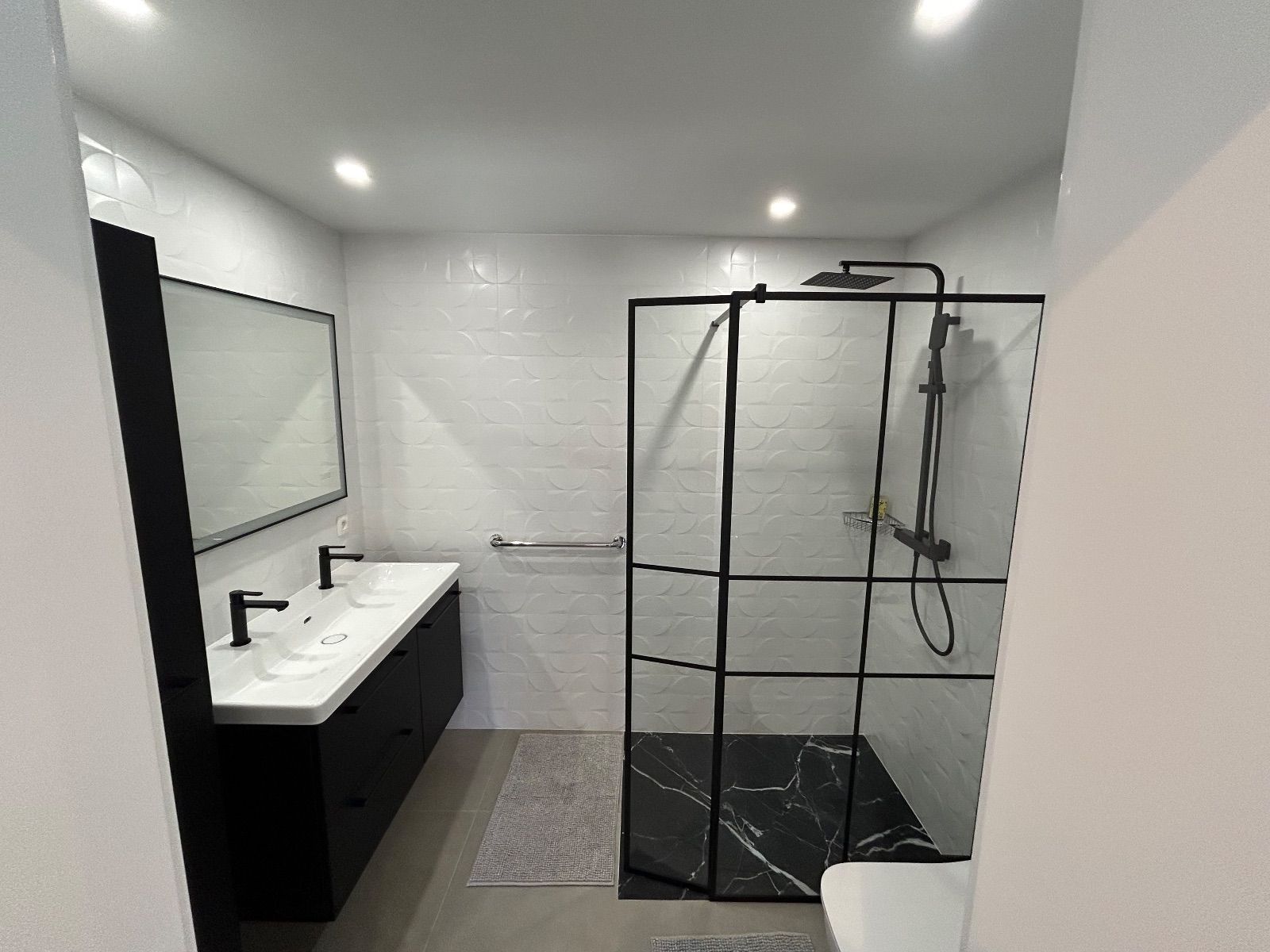 SDB Bungalow 2 SDB Bungalow 2