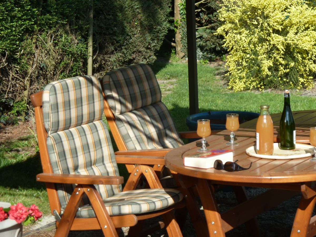 la terrasse dans le jardin la terrasse dans le jardin