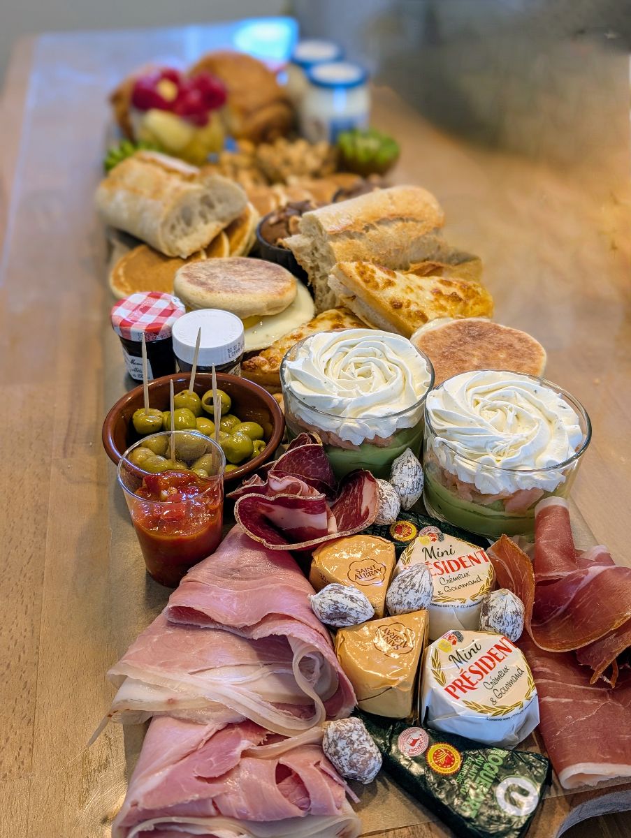 Brunch royal sur demande compos de produits frais, locaux et 100% faits maison