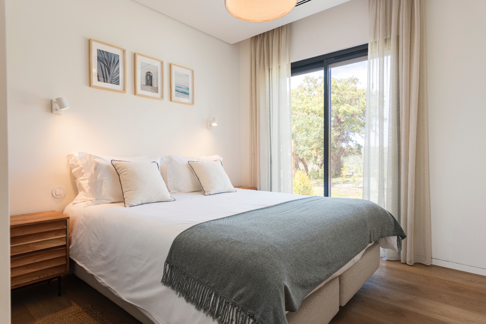 Main bedroom Main bedroom