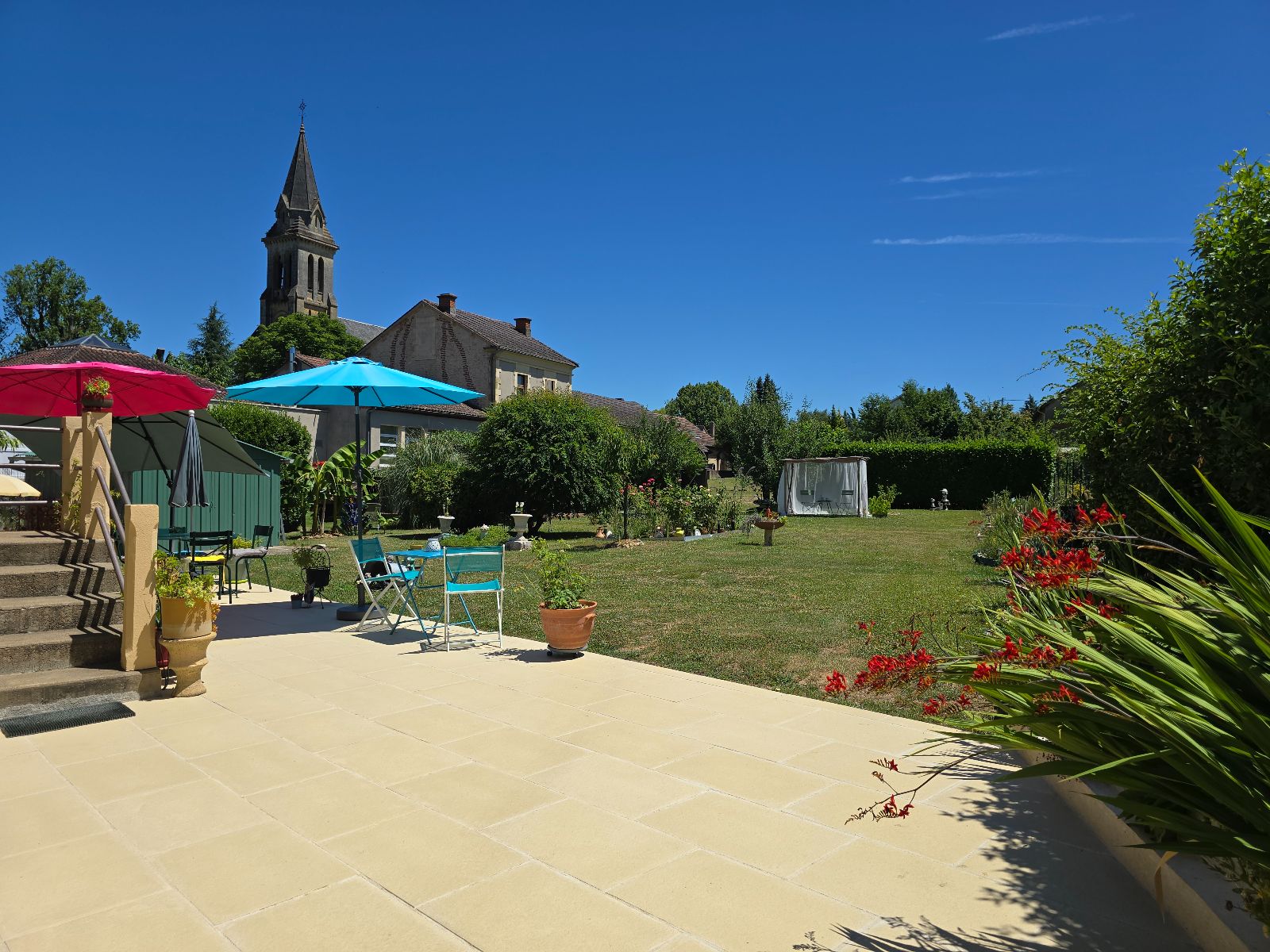 Terrasse maison côté jardin Terrasse maison côté jardin
