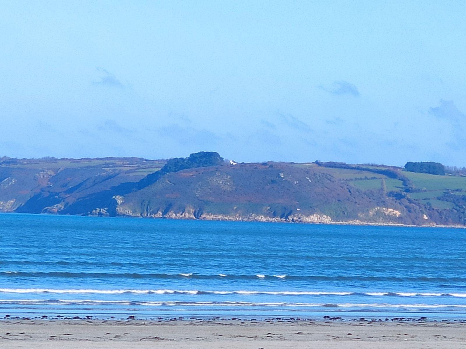 Le gîte vu de la plage de St Michel en Grève Le gîte vu de la plage de St Michel en Grève