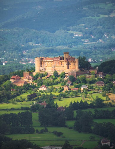 Le château de Castelnau Bretenoux Le château de Castelnau Bretenoux