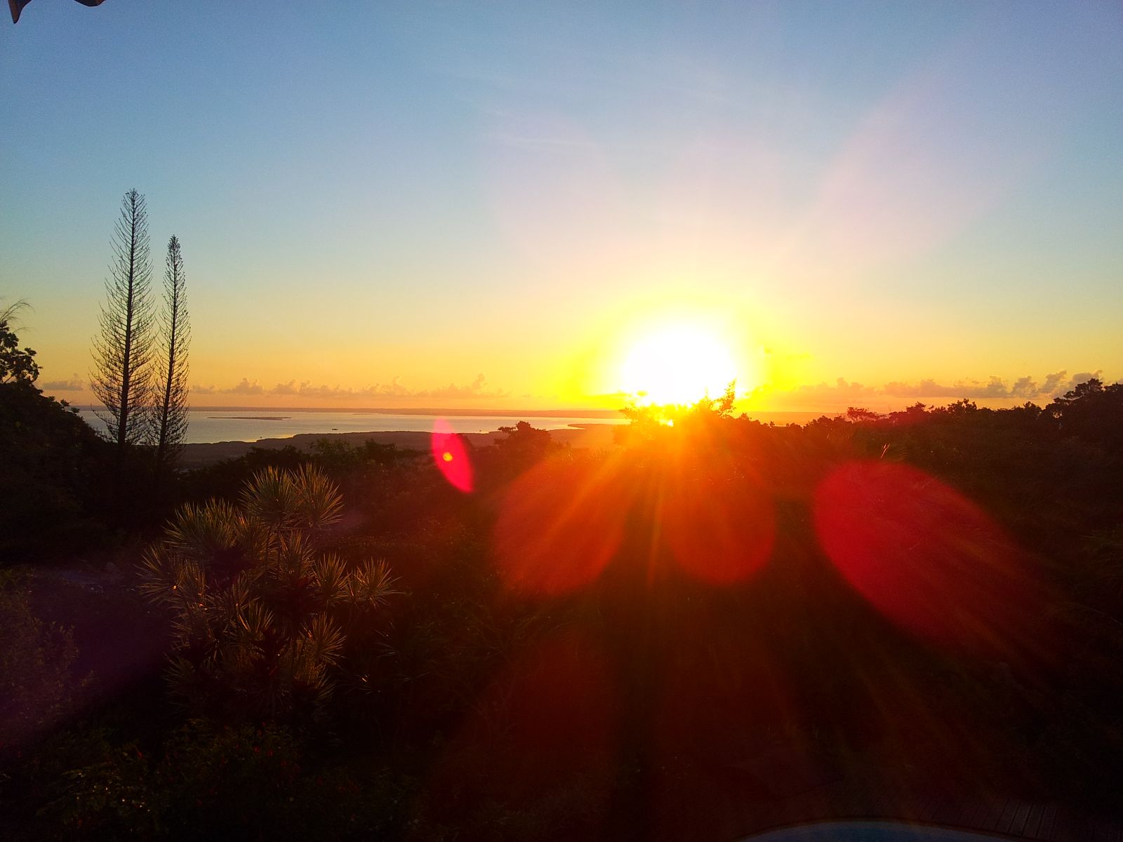 Lever de Soleil aux Jardins de Zéphyr Lever de Soleil aux Jardins de Zéphyr