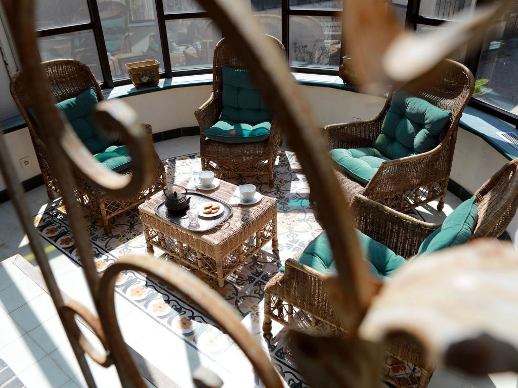 Véranda piscine intérieure en rotonde Véranda piscine intérieure en rotonde