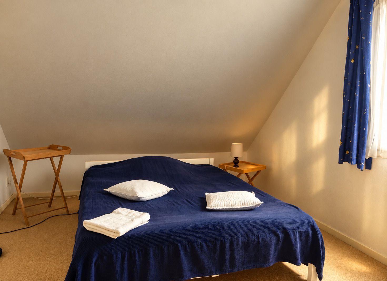 Une chambre au Moulin de Mousseau pour le s�jour r�sidentiel.