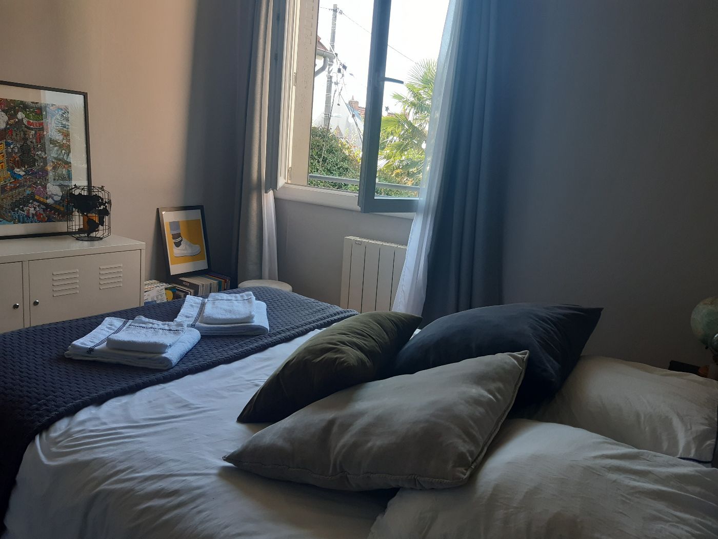 Chambre 1 calme et confortable Chambre 1 calme et confortable