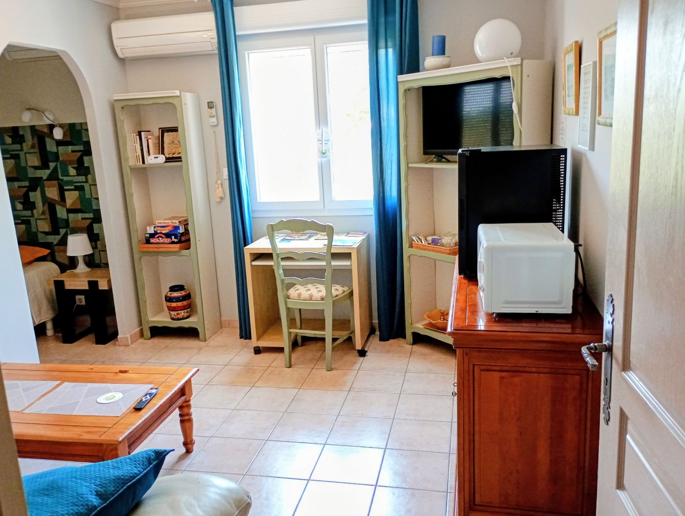 salon attenant communiquant avec la chambre salon attenant communiquant avec la chambre