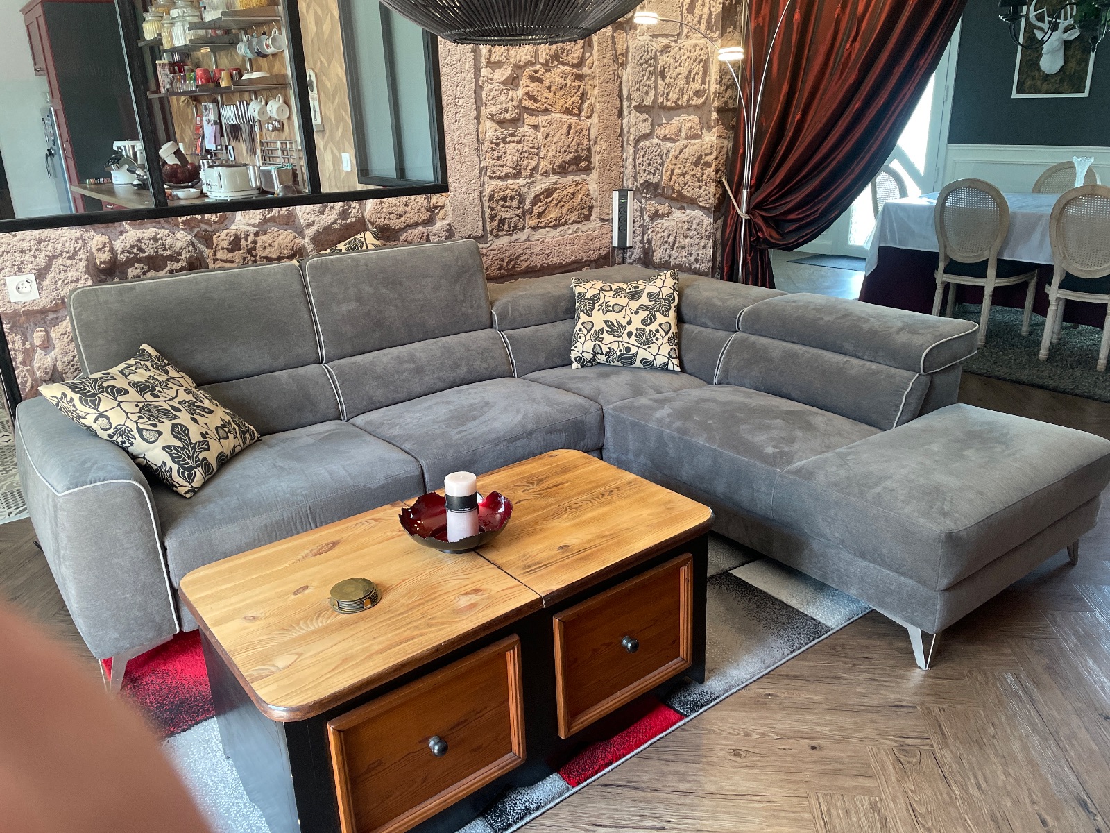 Salon intrieure partag 