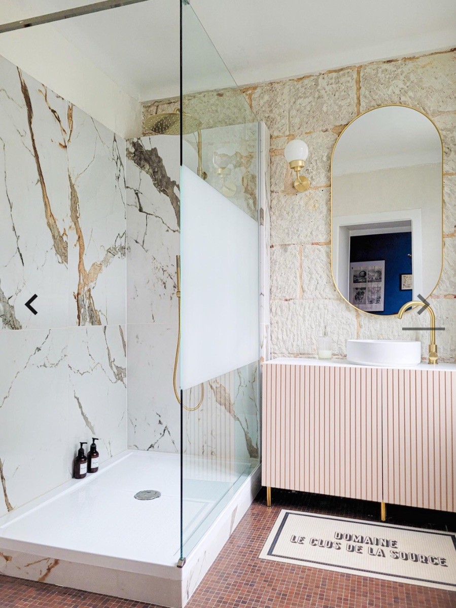 Salle de bain de la chambre Les Mongolfires 