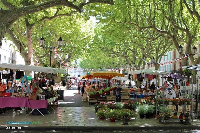 March� de Salernes