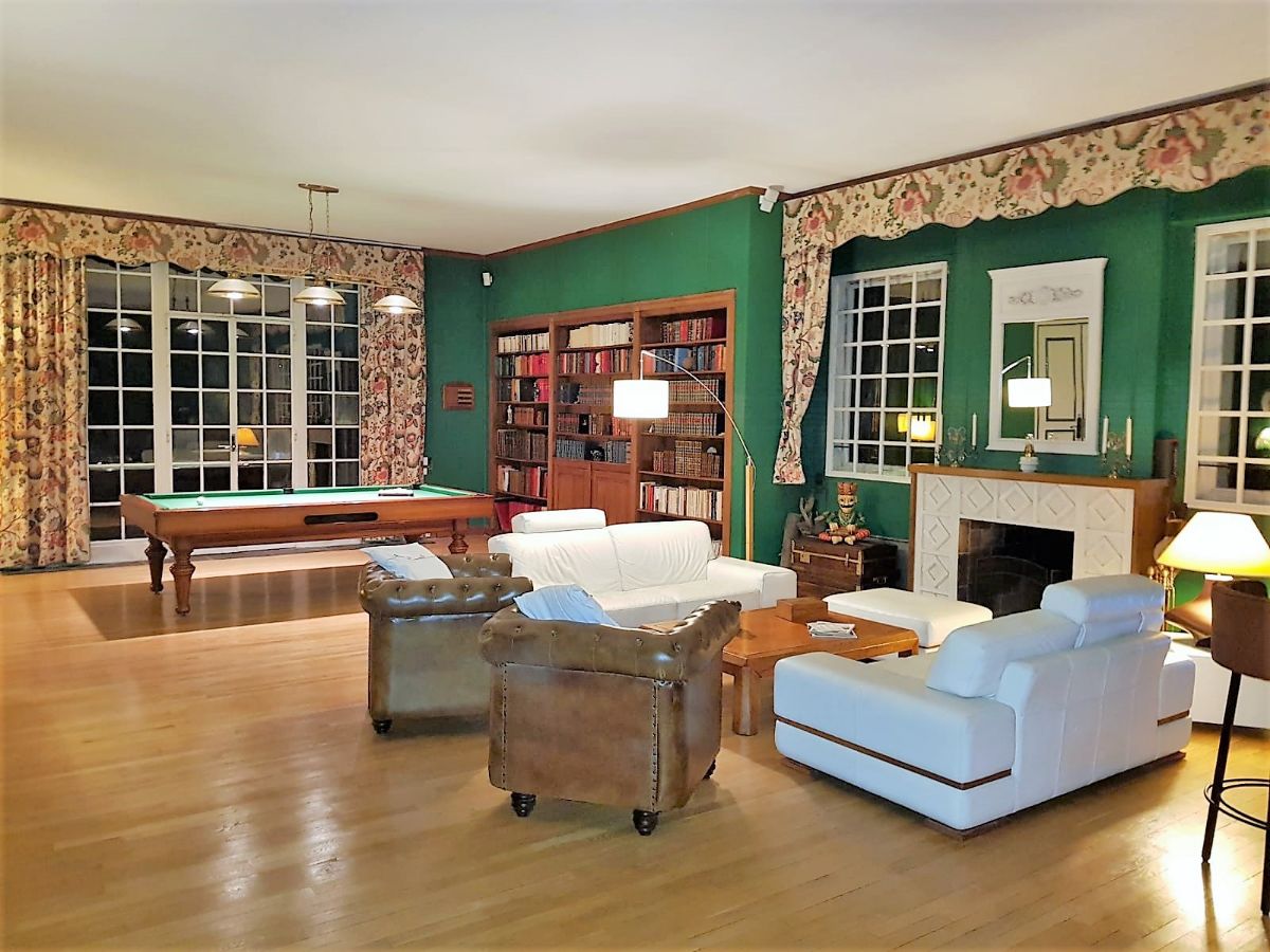 Le salon billard/bar